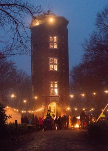 De Koepel is feeeriek verlicht